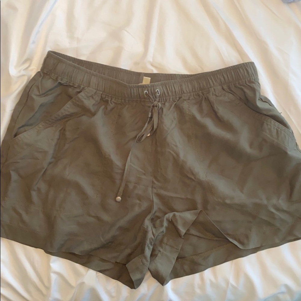 [MAX STUDIO] Olive Drawstring Short - Picture 4 of 9